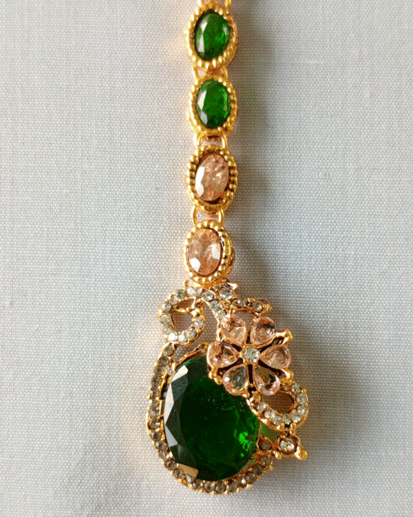 The Emerald Bloom Heritage Necklace - Image 4