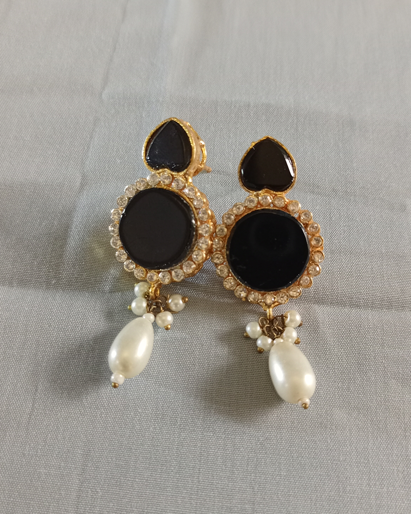 Smart Multi Color Choker Necklace - Image 10