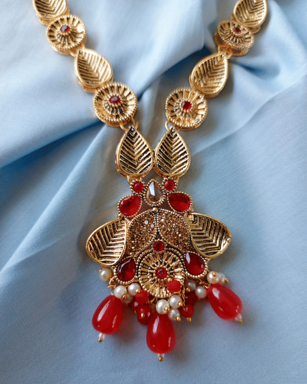 Elegant Necklace - Image 3