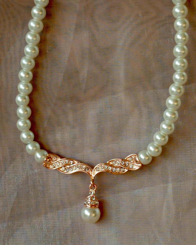 The Graceful Rose Pearl Set - Image 2