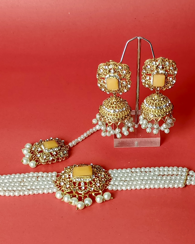 Exquisite Choker Necklace - Image 4